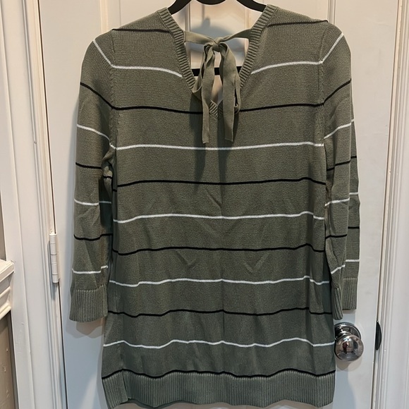 Darling Talbots Swester - Picture 3 of 5